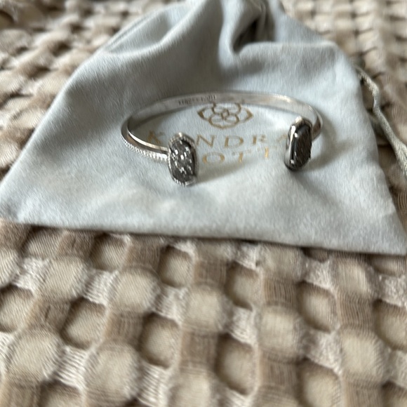 Kendra Scott Bracelet - Picture 3 of 9